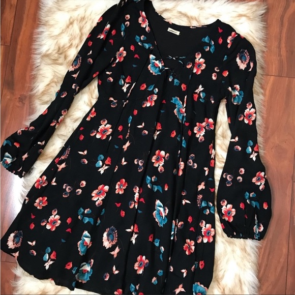 Black Dress - Picture 3 of 5